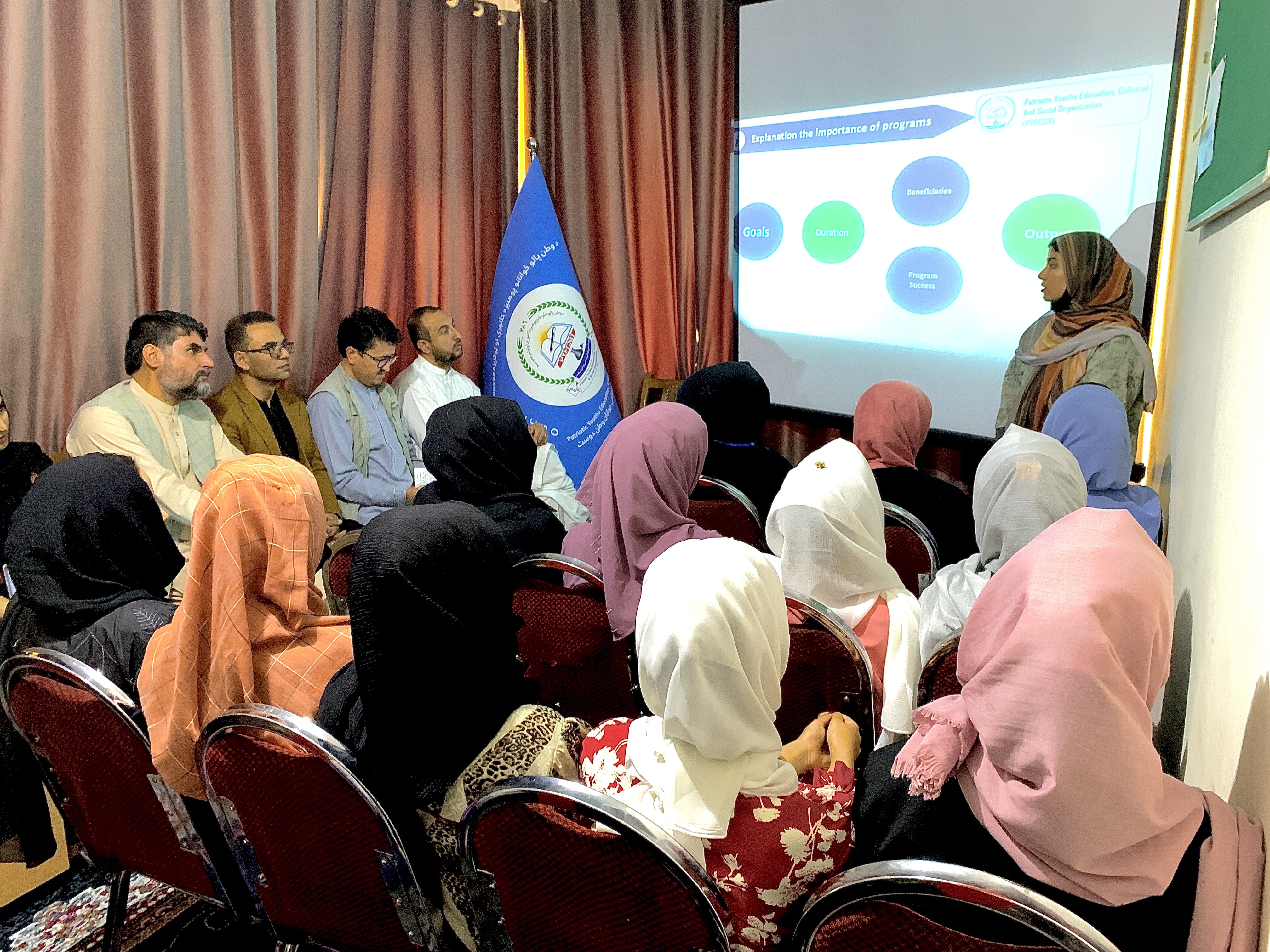Hosa Niazis Success in Digital Marketing: A New Career Path
